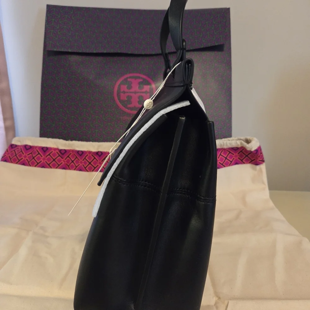 Tory Burch Block-T-Satchel - Picture 3 of 9
